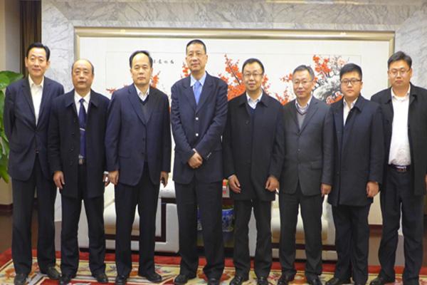 学院山东交流团一行赴华夏银行济宁分行交流访问.jpg