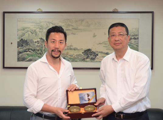 胡润百富集团吕能幸总裁一行.jpg